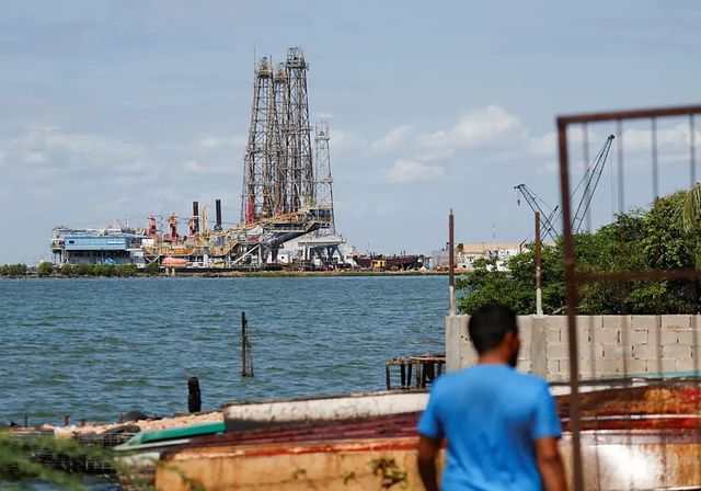 Estados Unidos negocia con Venezuela para hacerse con una parte de su sector petrolero