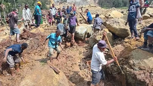 Már több mint 600 halálos áldozata van a Pápua Új-Guineában sújtó földcsuszamlásnak