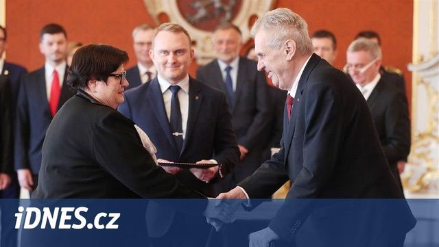 Čestná žena, kamarádka, tvrdá palice. Zeman a další vzpomínají na Benešovou