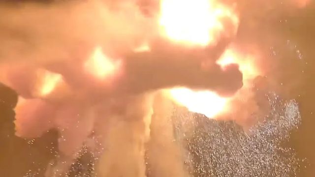 Un cohete de Bezos explota durante una prueba en tierra en Florida