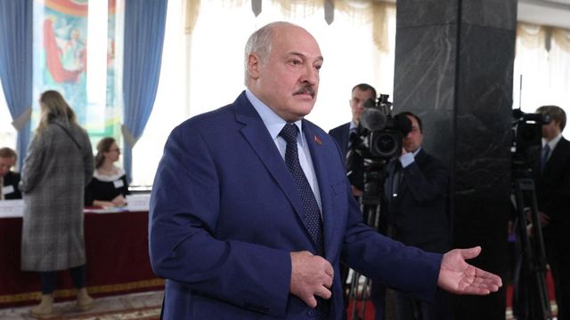 Alexandr Lukașenko susține că i s-a propus să semneze un pact de neagresiune cu Ucraina