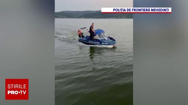 Un sârb a fost salvat de polițiștii de frontieră după ce a adormit pe un colac în mijlocul Dunării