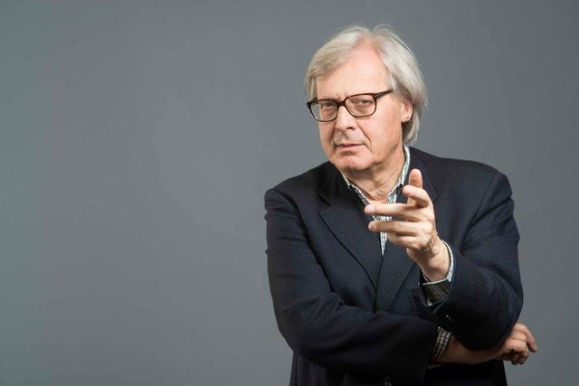 Sgarbi candidato, il Salone del Libro cancella la presentazione