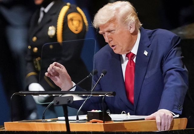 Jsme blízko dohody, která by ukončila válku v Pásmu Gazy, oznámil Trump