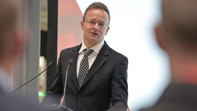 Szijjártó Péter: Magyarország is átértékeli a jövőbeli részvételét a Nemzetközi Büntetőbíróságban