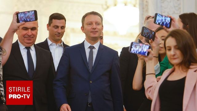 Nicușor Dan, în vizită la Bistrița în ziua programată pentru semnarea decretului noului premier