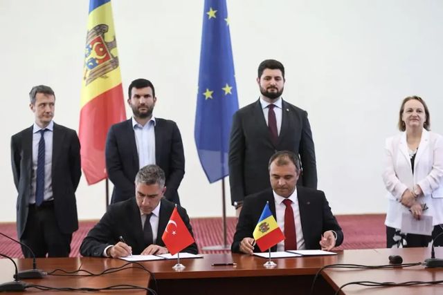 Linia electrică Bălți–Suceava intră în etapa de construcție – Contractul pentru interconectarea cu România a fost semnat