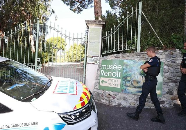 Roban tres cuadros del museo Renoir en el sudeste de Francia