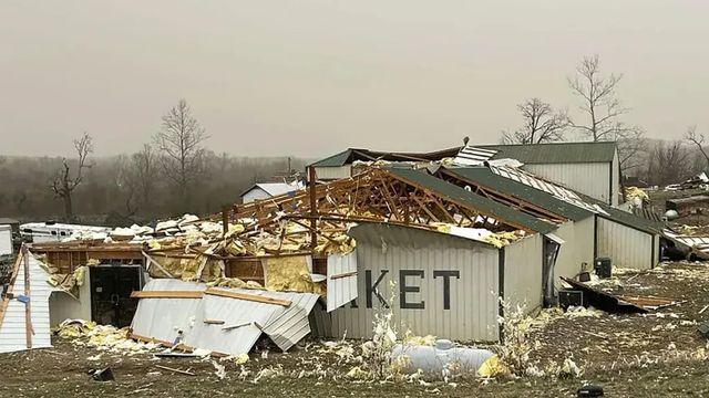 Tornado negli Usa, il bilancio sale ad almeno 33 vittime