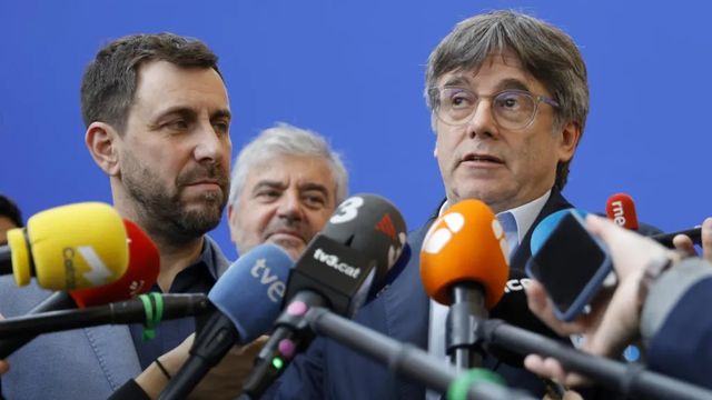 Comín pide que se le «levante la orden de detención» para prometer la Constitución en Madrid