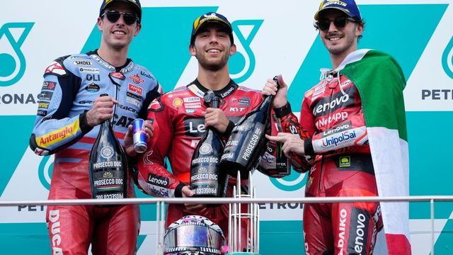 Bagnaia y Martín firman las tablas en Malasia