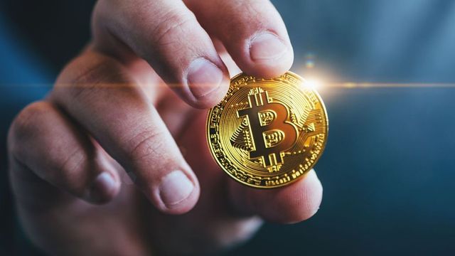 Bitcoin marca un nuevo máximo histórico sobre los 69.000 dólares tras dos años de recuperación