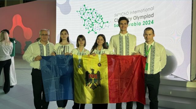 Lotul olimpic a adus Moldovei un succes strălucit la Olimpiada Internațională la chimie