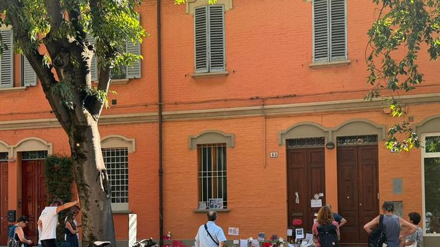 Guccini, le case di Pavana e via Paolo Fabbri alla moglie Raffaella