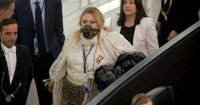 Eurodeputata Diana Șoșoacă este audiată la Parchetul General
