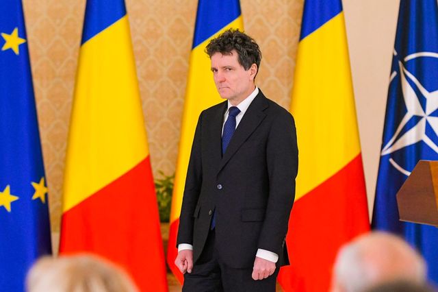 Nicușor Dan transmite condoleanțe după accidentul feroviar din Spania