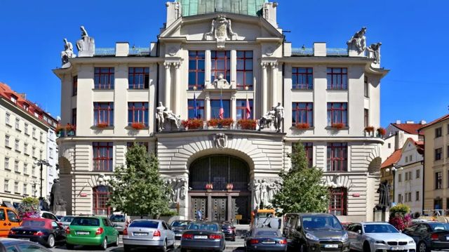 Hřiba ve vedení Prahy nahradí Beránek, Pospíšila Slabihoudek