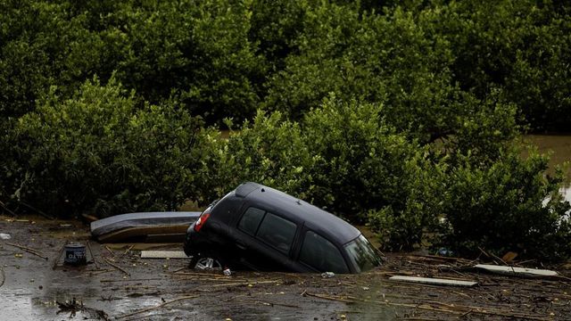 Un muerto y siete personas desaparecidas en Valencia y Albacete por la dana