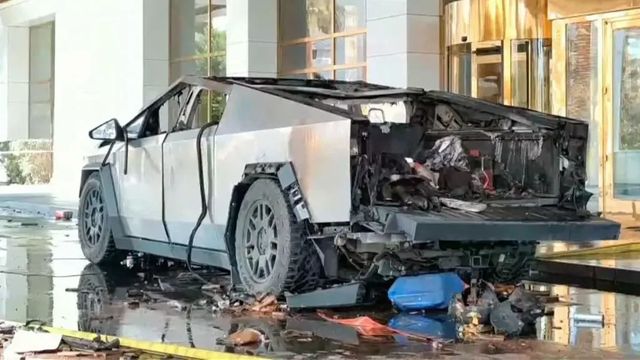 Felrobbant egy Tesla a Las Vegas-i Trump Hotel bejáratánál – videó