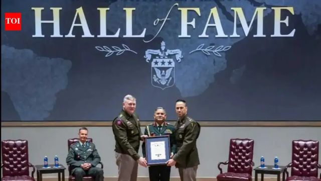Army chief inducted into International Hall of Fame at US Army War College