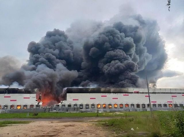 Atac ucrainean în Rusia: un depozit al unui mare retailer a luat foc în regiunea Rostov