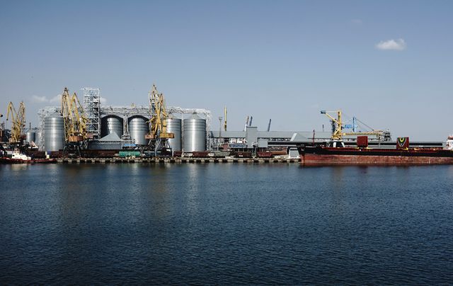 Още четири кораба със зърно са отплавали от Украйна, съобщи Турция