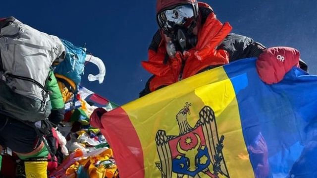 Moldoveanul Vladislav Zotea a cucerit muntele Everest