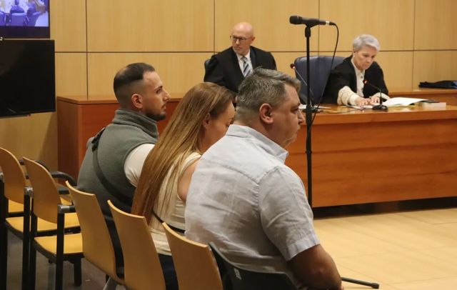 El «trastero de los horrores» de Valencia: Esposas, un látigo y una víctima de 14 años