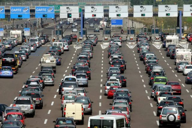 Esodo estivo, domani sulle strade giornata da bollino nero