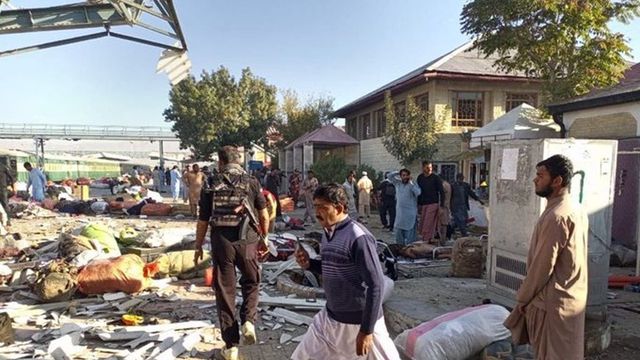 Pakistan: bomba alla stazione di Quetta, i morti sono 22