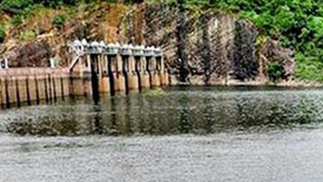 Water level in dams and rainfall