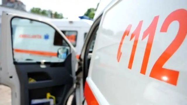 Atac cu cuțitul asupra unei echipe de ambulanță în Chișinău: medicii, la un pas de tragedie în timpul intervenției