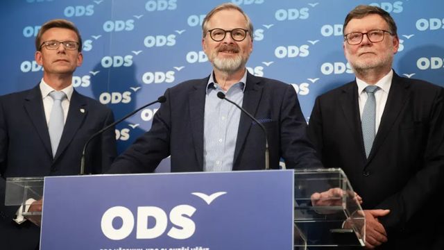 Zda zaslat rozpočet do sněmovny, vyhodnotí vláda v listopadu