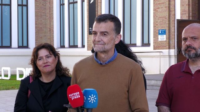 Antonio Maíllo gana las primarias de Izquierda Unida y vence a la ministra Sira Rego