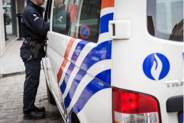 Auto sulla folla a Evreux, in Francia, un morto e 5 feriti
