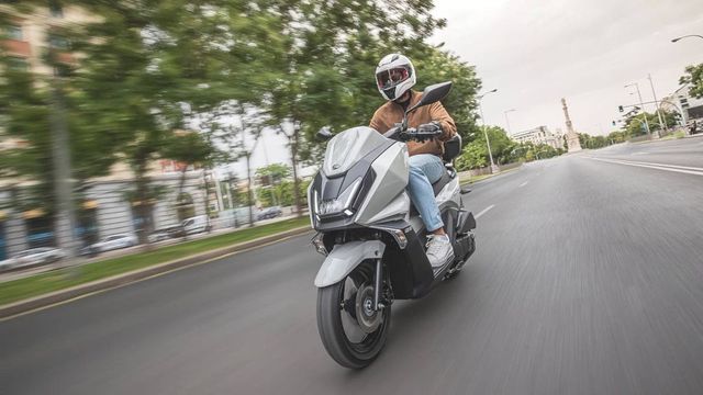 Así es Sky Town 125 ABS, el nuevo escúter urbano de Kymco