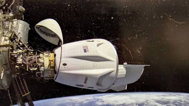 Llega a la Estación Espacial la nave que rescatará a los astronautas atrapados