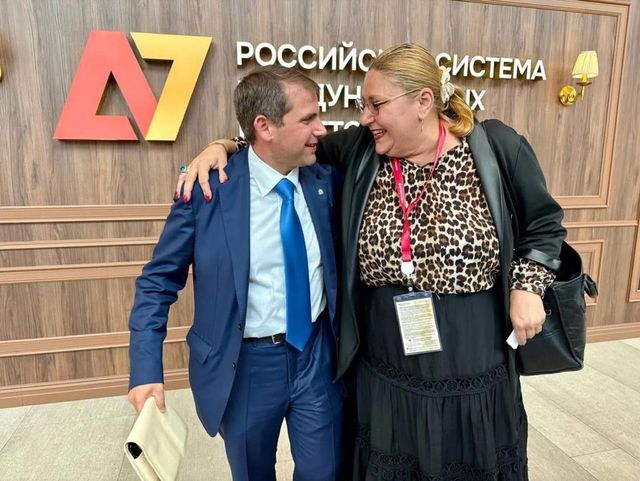 Șor și Șoșoacă, îmbrățișați la Sankt Petersburg: Viitorul președinte al României