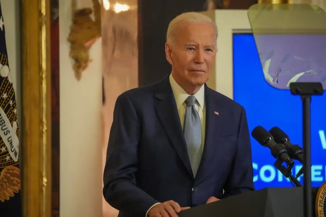 Biden rebaja las penas a casi 1.500 presos e indulta a otros 39 en un solo día