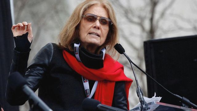 Zemřela americká bojovnice za práva žen Gloria Steinemová, bylo jí 92 let