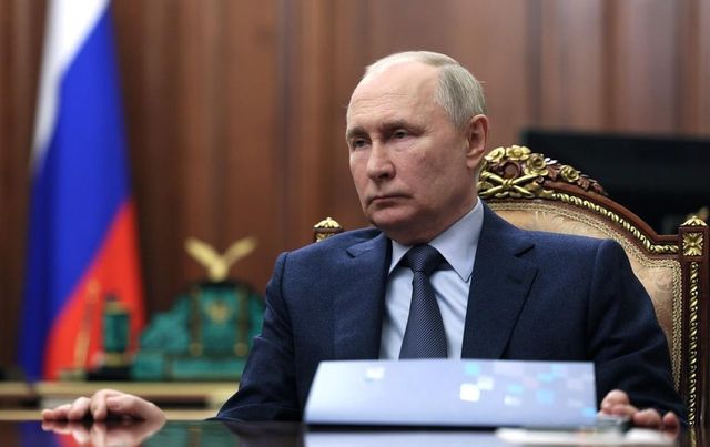 Putin acuză Occidentul că dorește să dezmembreze și să jefuiască Rusia