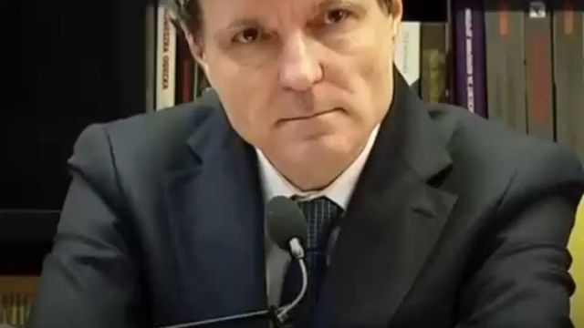Nicușor Dan: Nu poți lupta cu sistemul când ești șeful lui. Între un câine care latră și unul care mușcă, eu prefer un câine care mușcă