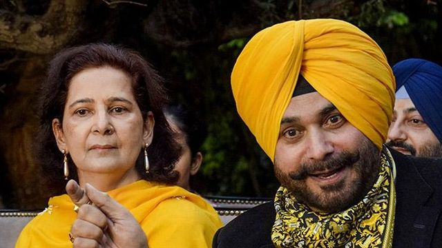 'Rs 500-crore suitcase for CM chair': Sidhu's wife claims pay-to-play in Punjab Congress; hints ex cricketer may switch parties