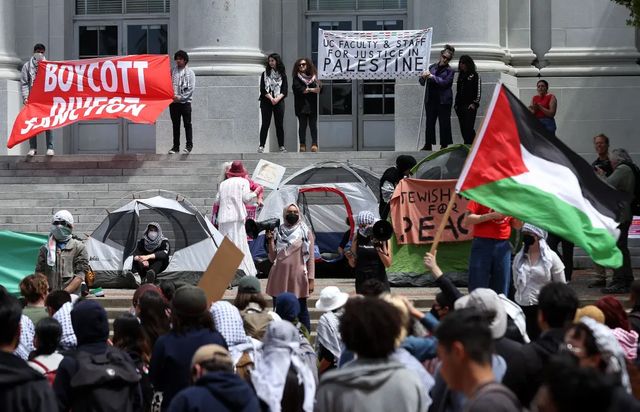 La ola de protestas por Gaza crece en las universidades de EE UU, donde ya hay arrestos masivos