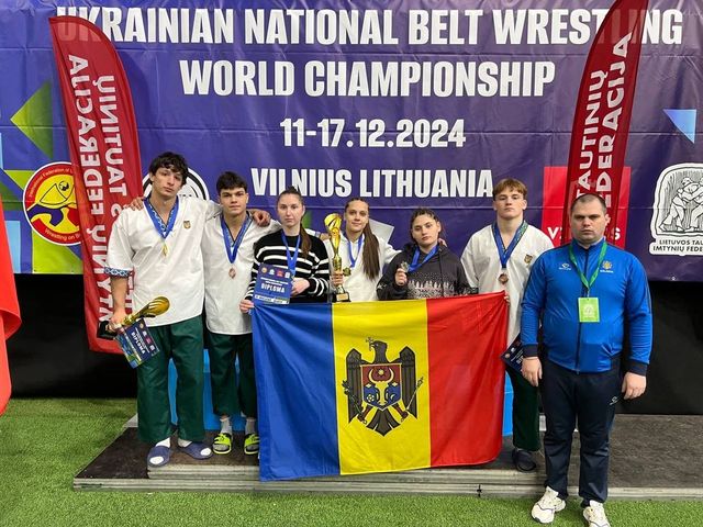 Sportivii moldoveni au câștigat șase medalii la Campionatul mondial de luptă la brâu