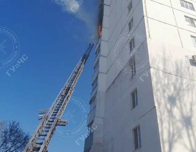 Incendiu într-un bloc cu 16 etaje din Tiraspol. Locatarii eu fost evacuați