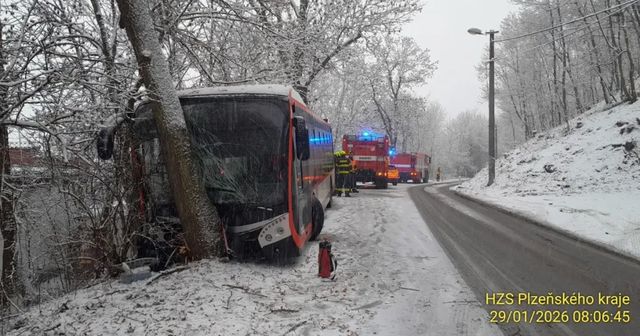 Meteorologové výrazně rozšířili výstrahu před ledovkou