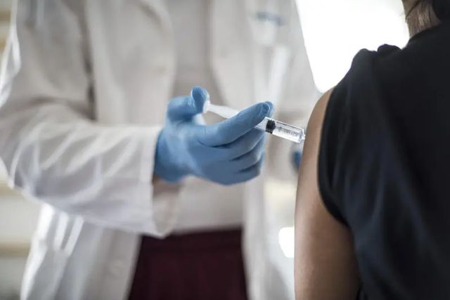 Lista medicamentelor gratuite, extinsa cu un nou vaccin recomandat copiilor si varstnicilor