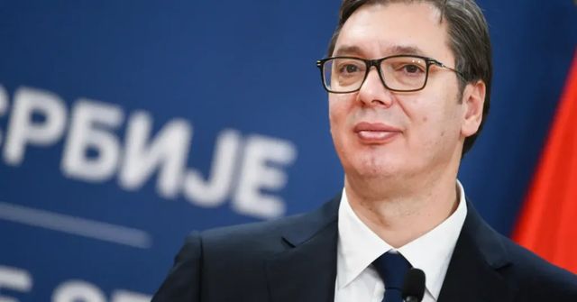 Vučić oznámil, že za několik týdnů rezignuje a v zemi budou předčasné volby