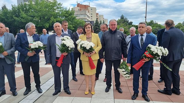 С двойни сили и двойна енергия отиваме на избори за парламент и кмет, заяви Корнелия Нинова в Благоевград